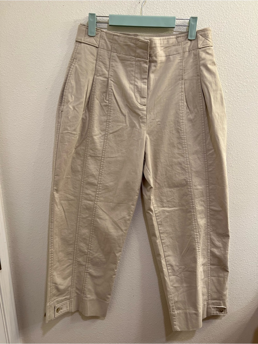 Banana Republic Relaxed Ultra High-Rise Size 8 Petite